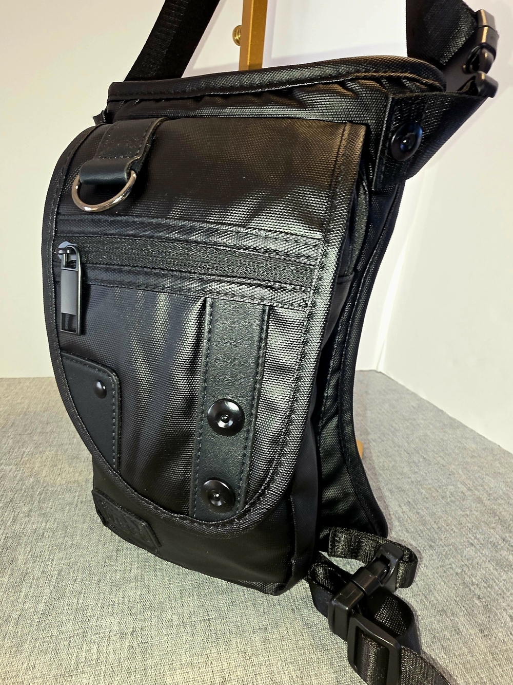 Black Technical Waist And Thigh Bag - Durable Everyday Carry - Picture 8 of 12